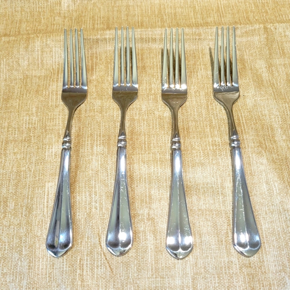 Mikasa French Countryside 18/10 Stainless Steel Dinner Forks (Set of Four)